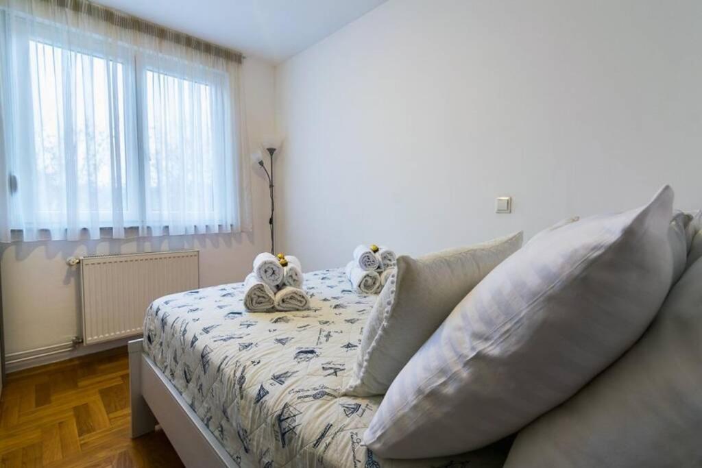 Apartment Jarun Brac Zagreb Exterior photo