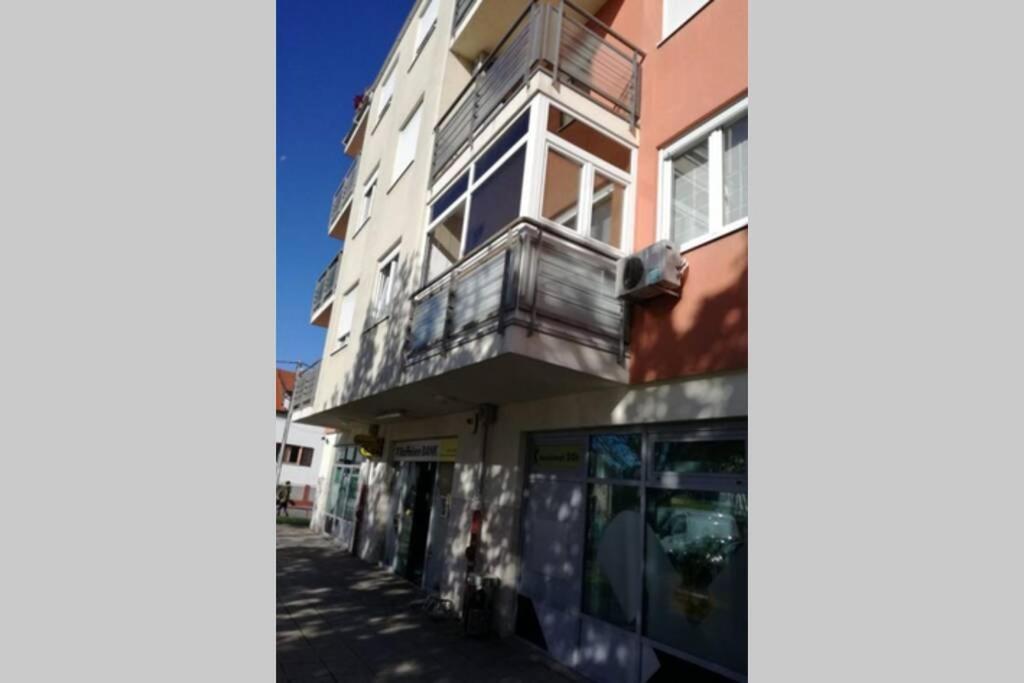 Apartment Jarun Brac Zagreb Exterior photo